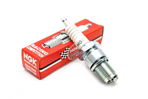 Svíčka NGK standard DUCATI 996 SPS (99-01) rok 99-01